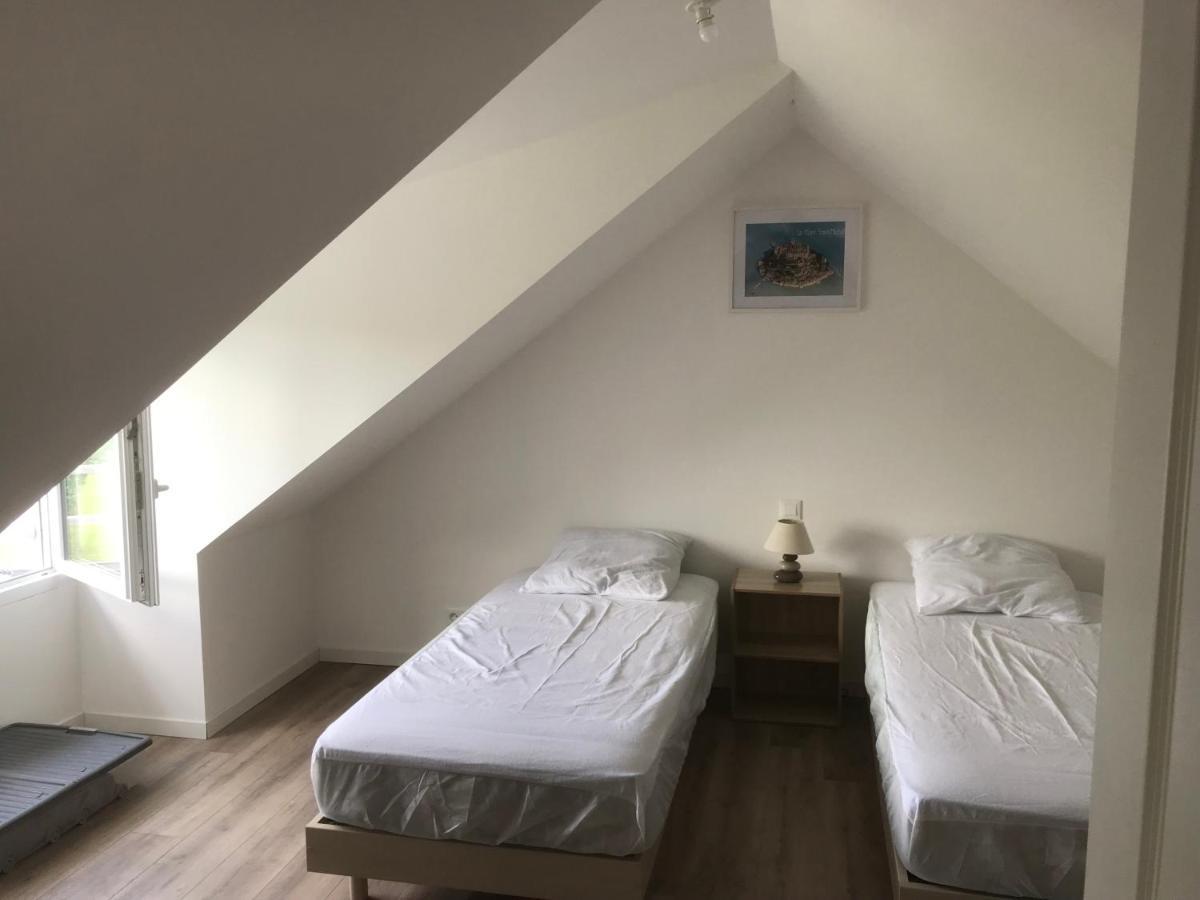 Hebergements Situes A 6 Kms Du Mont Saint Michel Tanis Buitenkant foto